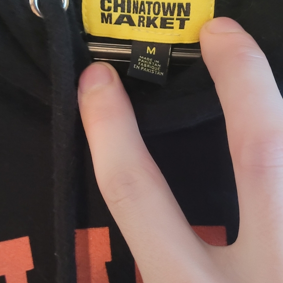 COPY - CHINATOWN MARKET HOODIE - Picture 2 of 2